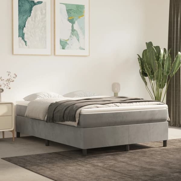 vidaXL Ramsäng med madrass ljusgrå 140x200 cm sammet Grå