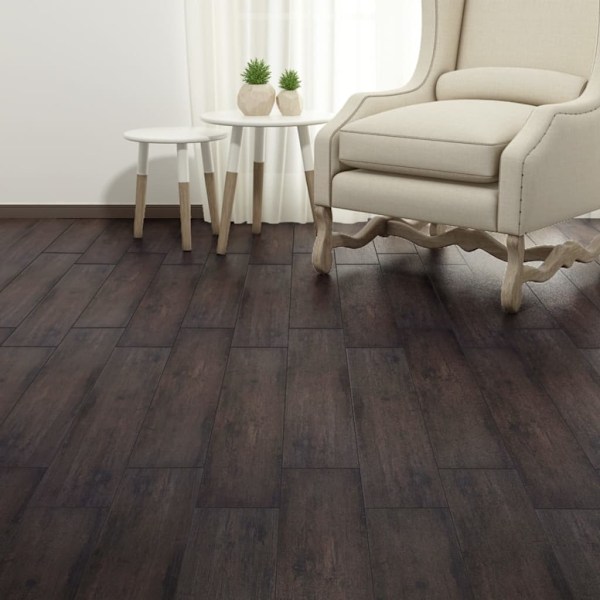 vidaXL Självhäftande PVC-golvplankor 5,02 m² 2 mm mörkbrun Brun