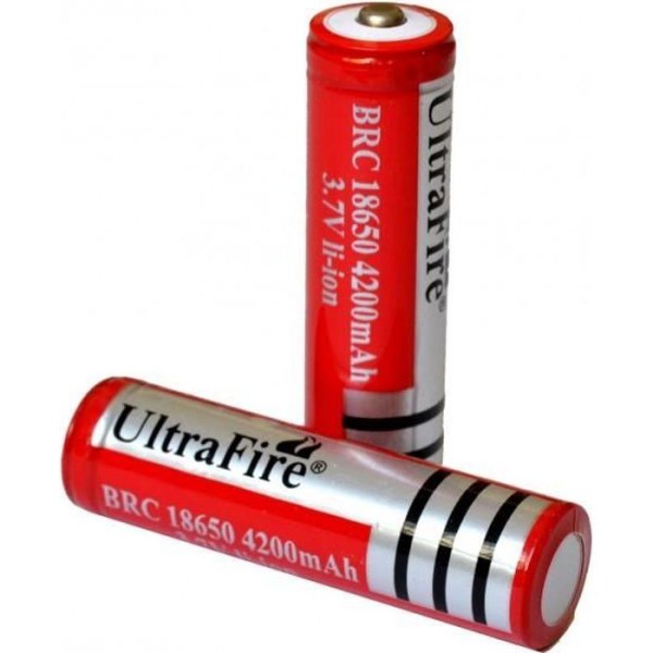 4200mAh 2 uppladdningsbara 18650 ultrafire 3,7v batterier