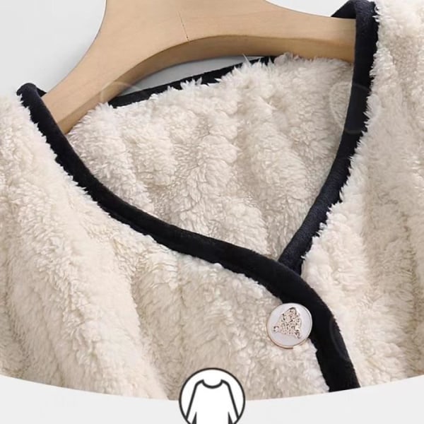CONFO® Kan bäras utomhus med en mjuk coralvelour pyjamas under höst och vinter, en hemma-pyjamas. Vit jag