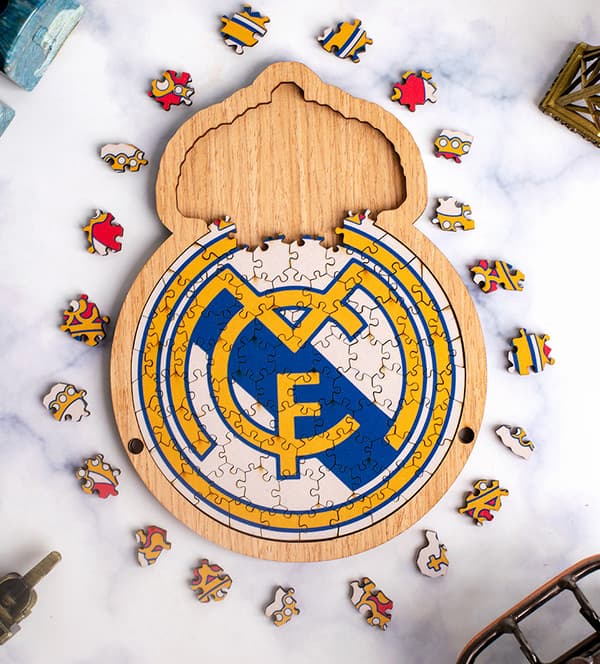 Real Madrid træpuslespil, 102 brikker Real Madrid