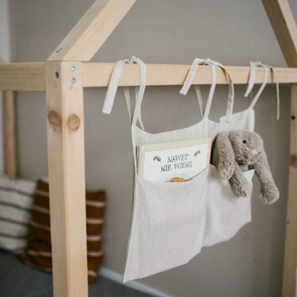 Opbevaringspose til babyseng, hængende opbevaringspose med 2 lommer til tremmesenge