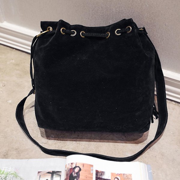 Het 2025 Retro Faux Mocka Fransar Tofsar Väska Dam Messenger Väska Ny Handväska Black