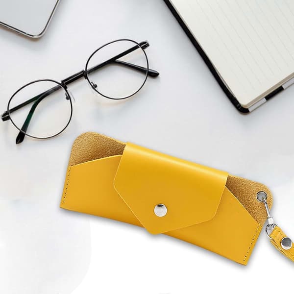 Brilleetui Solbrillepose PU Læder Trendy med Håndledsrem Brilleærme-lingling} Yellow