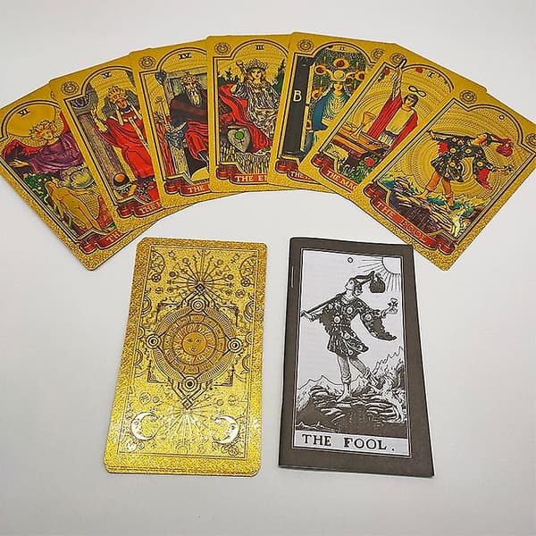 Helt nye plastikk-ridder-tarotkort med gullfolie, utsøkte brettspill-spådomskort samleobjekt. Interspace pink
