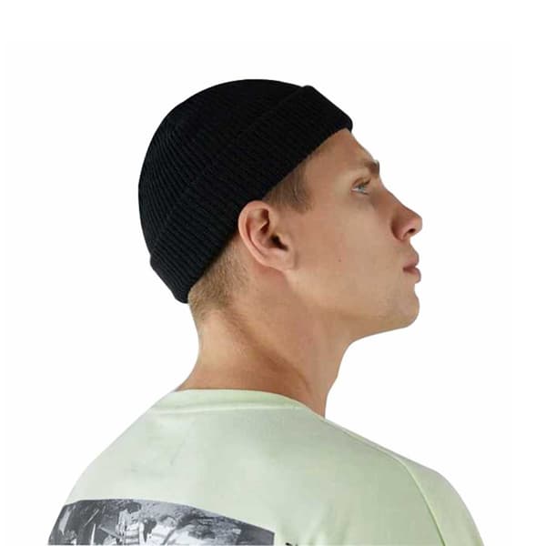 Sort skorstenshue, ribstrikket vinterhue black
