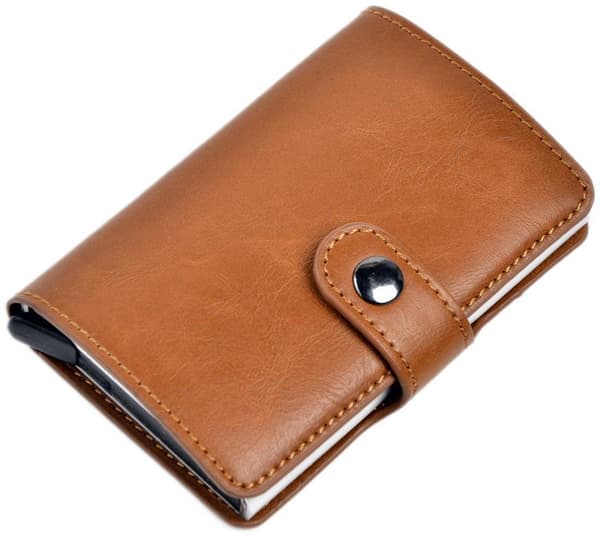 RFID-beskyttet kortholder med uttak og knapp Light brown brown