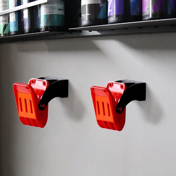 Fire yogamåtteholderclips, vægmonterede, velegnede til bilmåtter og tæpper, nemme at installere.