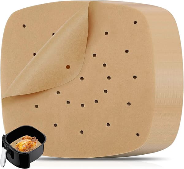 100 ark vitt perforerat bakplåtspapper för airfryers, 20 cm diameter.