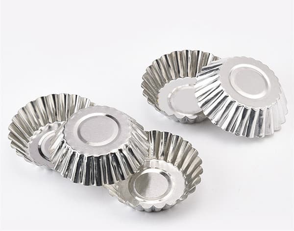 10 Metall Bakeformer - Muffinsformer - Kakeformer