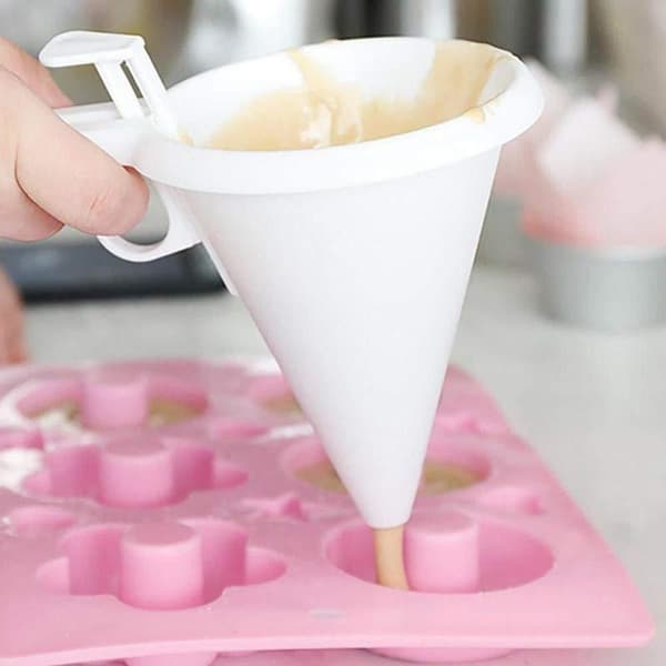 Donut dispenser White white