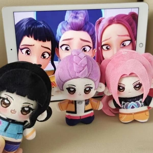 Kpop Devil Hunter pehmolelu (pinkki) Packaging 1
