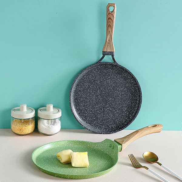 Non-stick frying pan, skillet, cooking, breakfast, kitchenware