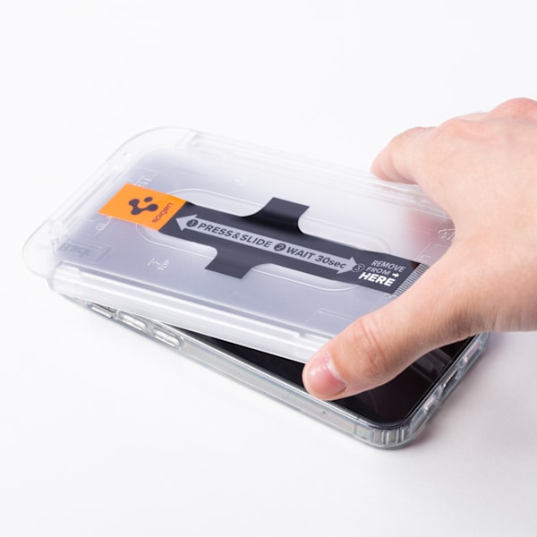 Spigen Glas.tR EZ Fit Härdat Glas För iPhone 13 / 13 Pro / 14 -