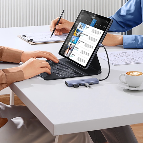 Ugreen CM511 6-i-1 USB-C Hub: HDMI / 3x USB-A 3.0 / SD/TF-kortlä