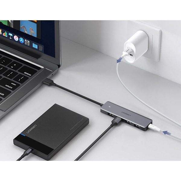 Ugreen USB Hub med 4x USB 3.2 Gen 1 och micro USB-strömport/ Grå