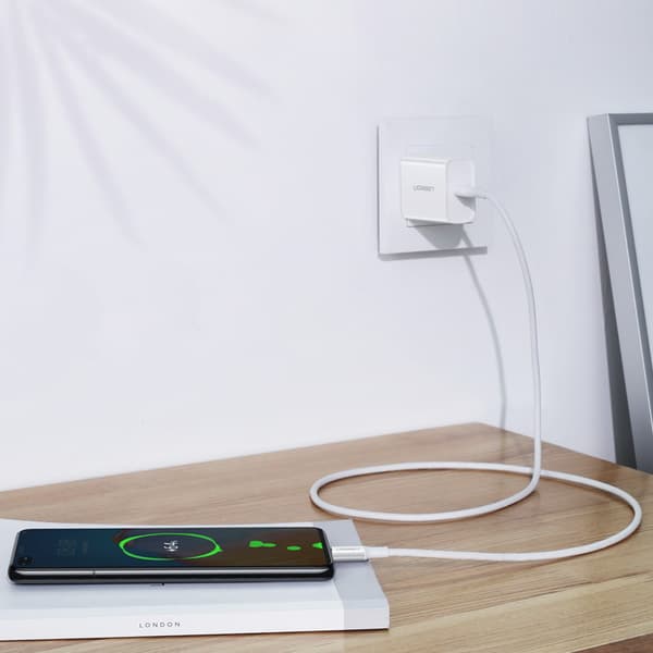 Ugreen US300 USB-C till USB-C Kabel 100W 5A 480Mbps 2m Vit - Stö