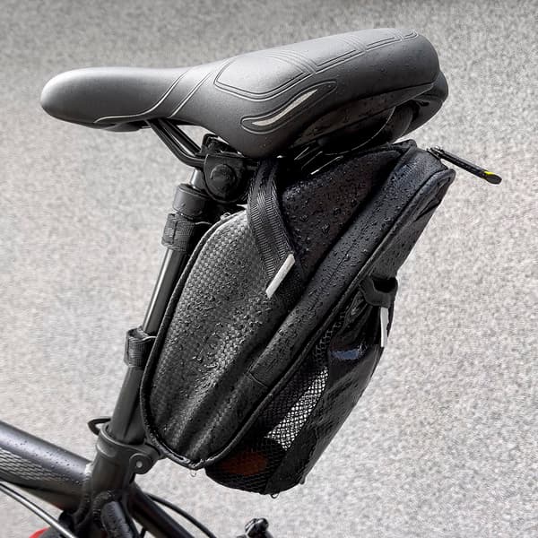 Wozinsky cykelväska under sadel 1/5 L svart (WBB20BK)