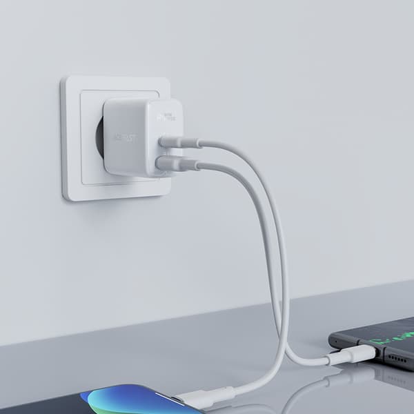 Acefast USB-C/USB Väggladdare 32W/ PPS/ PD/ QC 3.0/ AFC/ FCP Vit