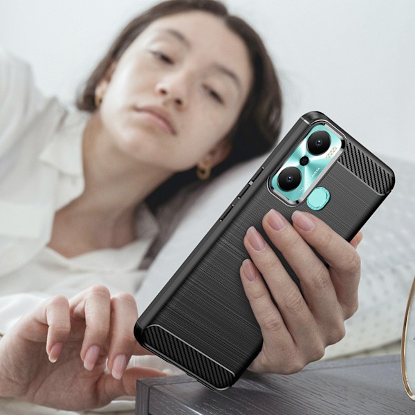 Infinix Hot 20 Play Flexibelt Kolfiber Skal i Svart/ Silikonskyd