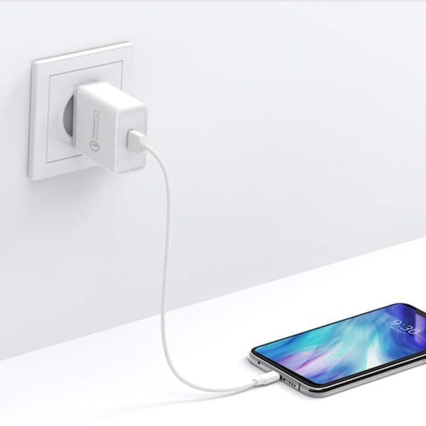 Ugreen CD122 Snabbladdare 18W USB Quick Charge 3.0 Vit (10133)