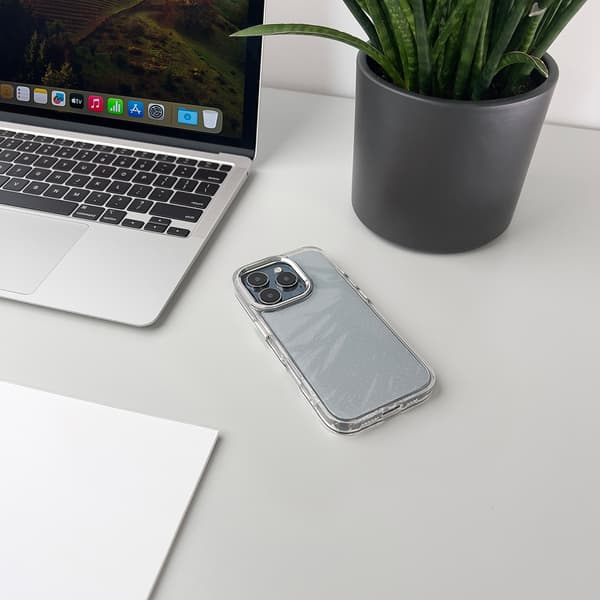 iPhone 16 Pro Glitter Skal - Transparent med Glitter