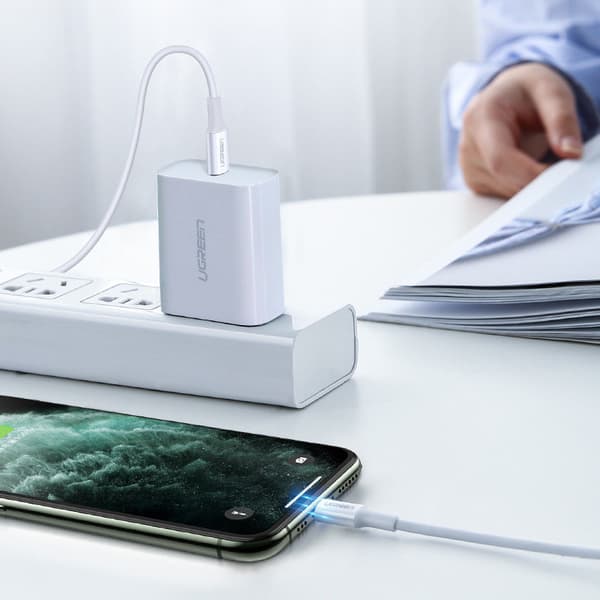 Ugreen MFi USB-C till Lightning-kabel/ 20W/ 3A/ 0/25 m/ vit (US1