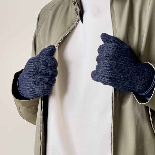 Stickade Smartphonehandskar med Fingerutskärning - Svarta