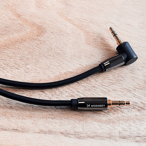 Wozinsky Vinklad AUX-kabel (hane-hane) 2m Mini Jack Svart