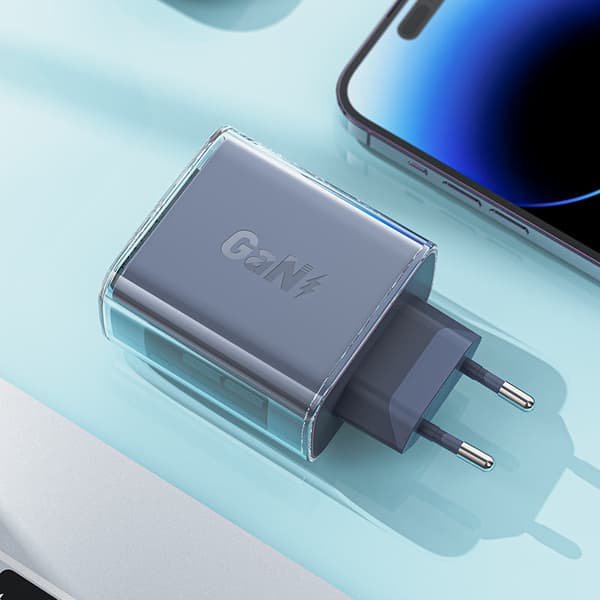 Acefast GaN Snabbladdare 65W med 3 portar (1 USB/ 2 USB-C) Grön