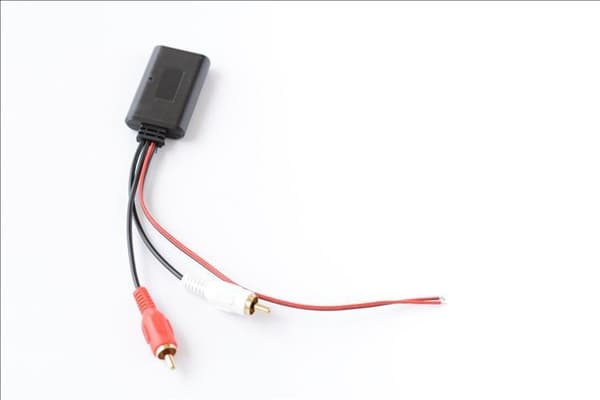 Auton universal 2RCA Lotus uros Bluetooth äänikaapeli RCA Bluetooth AUX -äänikaapeli
