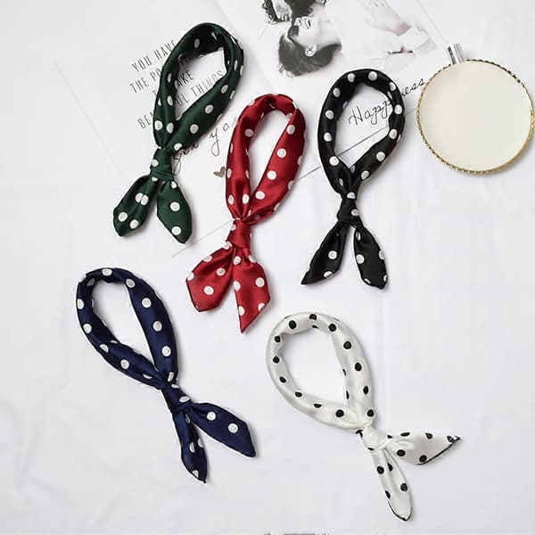 Dame Polka Dot Satin Hårelastik Scrunchies Silketørklæde Halstørklæde Hovedtørklæde Navy Blue Polka Dot