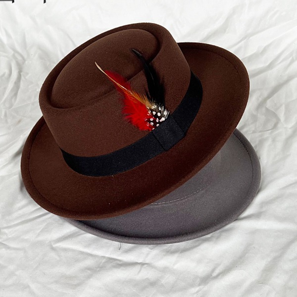 ##/Hatt for menn, vårmodell med flat topp##/