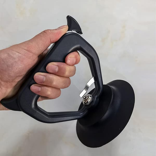 (L)Auton kolhupoistaja, ergonomisen kahvan omaava imukupilla