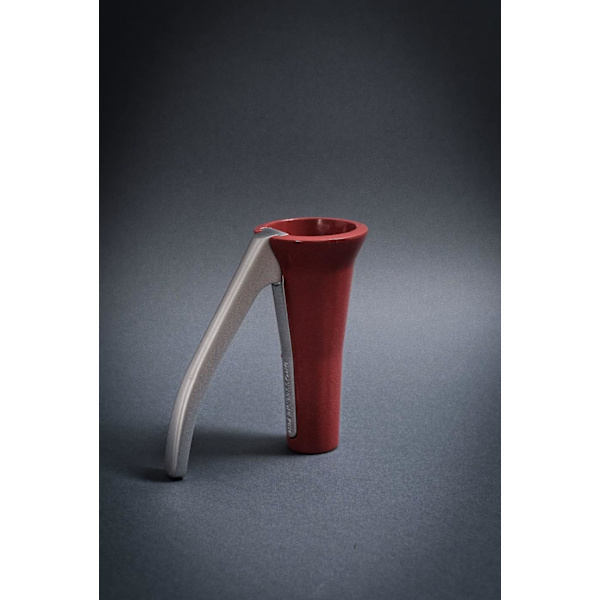 Nötknäppare i rostfritt stål (röd) - Designad och tillverkad i Sverige