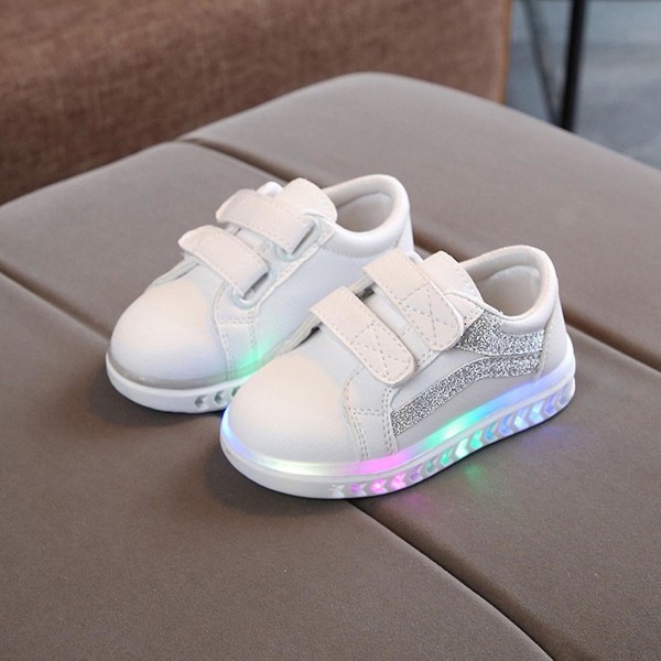 2022 Barn Barn Baby Flickor Pojkar Randig Bling Flat Led Luminous Sport Sneaker Skor