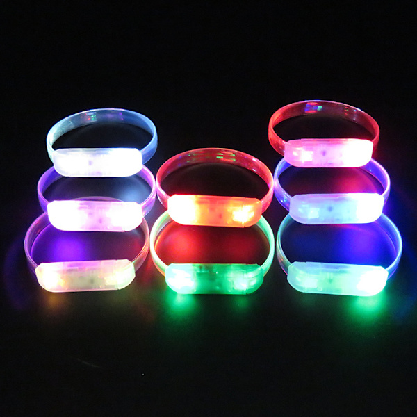 ##/LED-rannekkeet pakkaus – 6 interaktiivista valoa säteilevää ranneketta Satunnaisia värejä##/