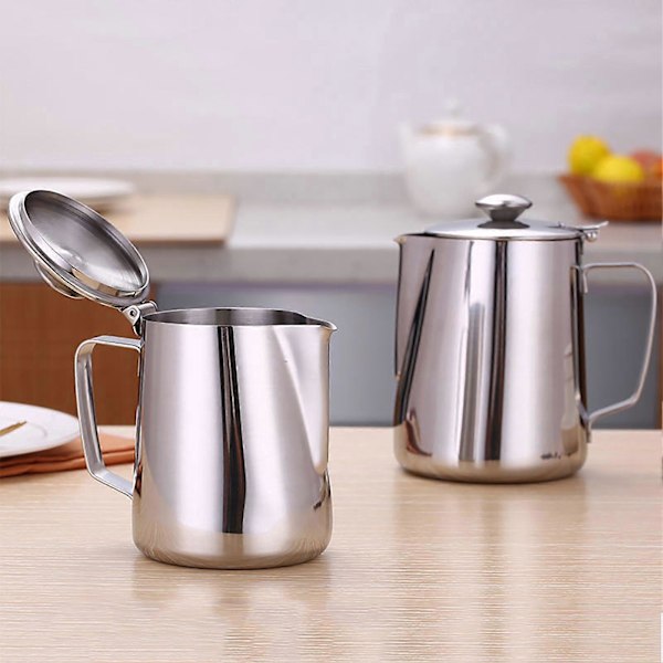 Mjölkskumningskanna med Lock Multifunktionell Rostfri Latte Art Mjölkskummare Kopp Barista Verktyg 350ml