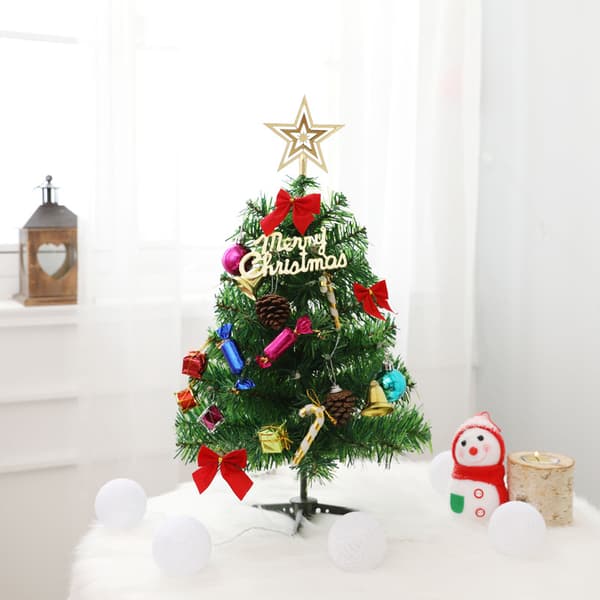 Juletræspakke julepynt arrangement