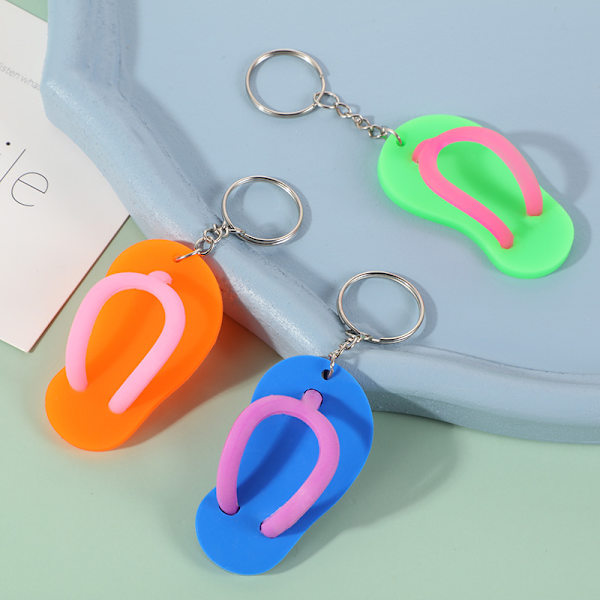 Legetøjsgavepose 12 pakker med 6 farver - Nøglering Flip Flops