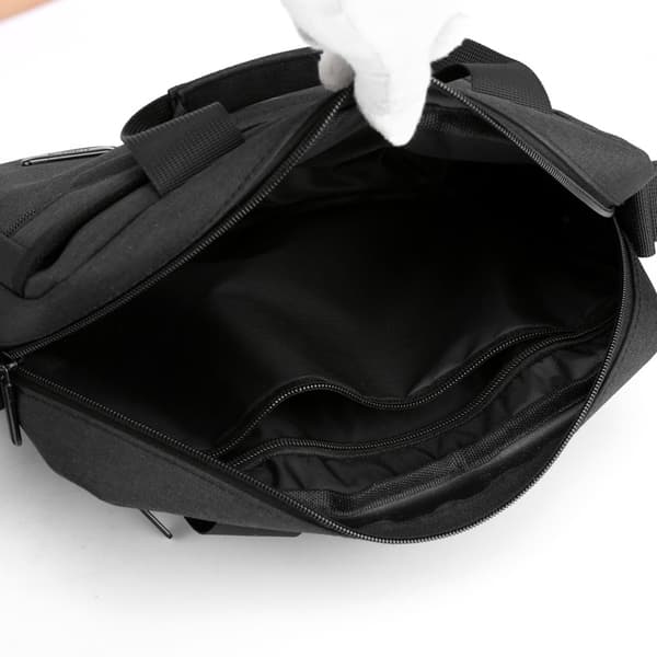 Kofferveske med justerbar avtakbar skulderstropp