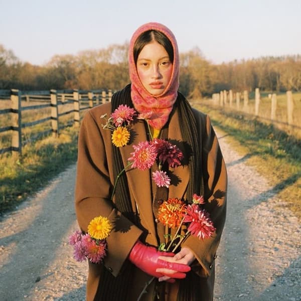 Farverig strikket hat med kløvertryk - Pink Orange, Design Niche Sec