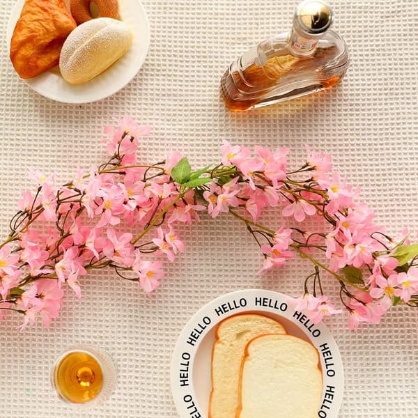 2 kpl 5.6FT Tekollisia Sakura Kirsikankukka-Rypäleitä Ripustettavaksi