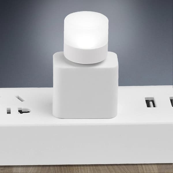 2 stk. Nattlys Øyebeskyttelse Ikke-blendende Plast LED Sengelamper USB Mini Leselamper Dekor Bursdagsgave Warm light