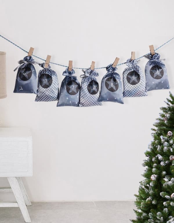 Adventskalender Julegavesett i satengstoff