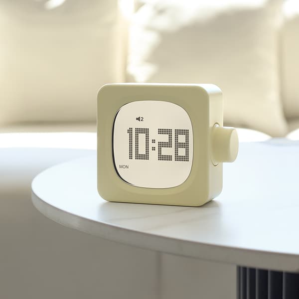 Beige Digital Vækkeur, Kompakt Batteridrevet Vækkeur