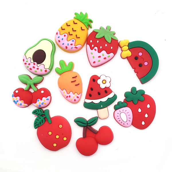 Skocharms 10 STK frukt-serie spenner Kors & Kant Spesialisert