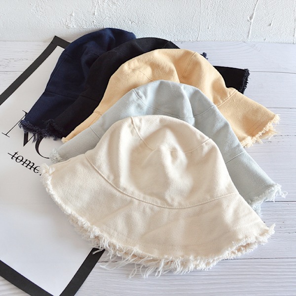 Beige Bucket Hat med Print, Unisex