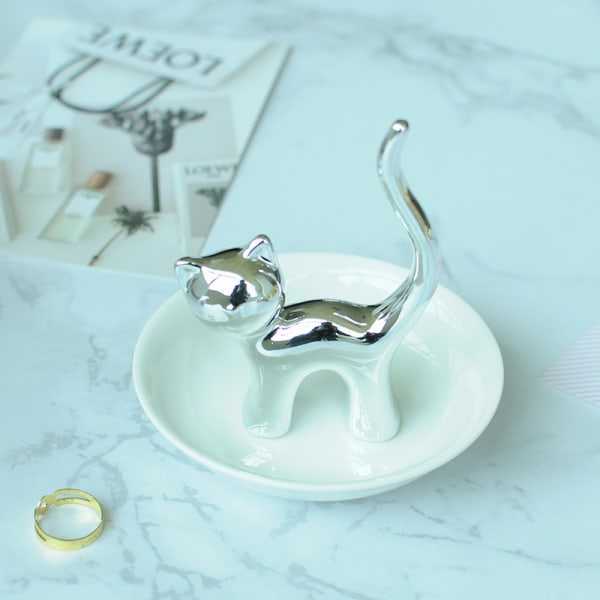 Gatto keramisk ringholder. Bakke til ringe og smykker. Keramik.