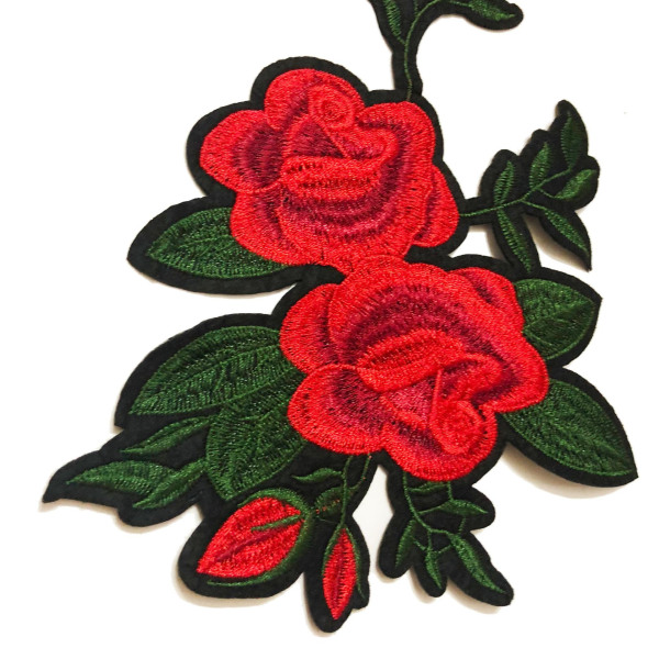 3 kpl Kirjailtu Silitys- ja Ommeltava Rose-Kukka-Muodon Koriste